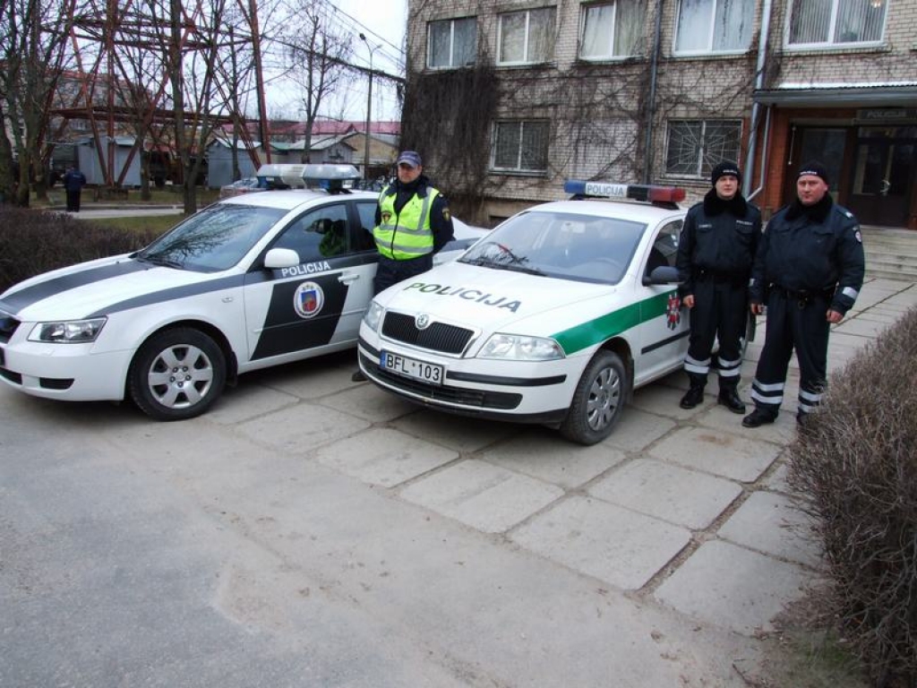 Lietuvas policijas automašīnu krāsojums nedaudz atgādina pašvaldības policjas autotransporta krāsojumu Latvijā. 
Autors: Indulis Burka
