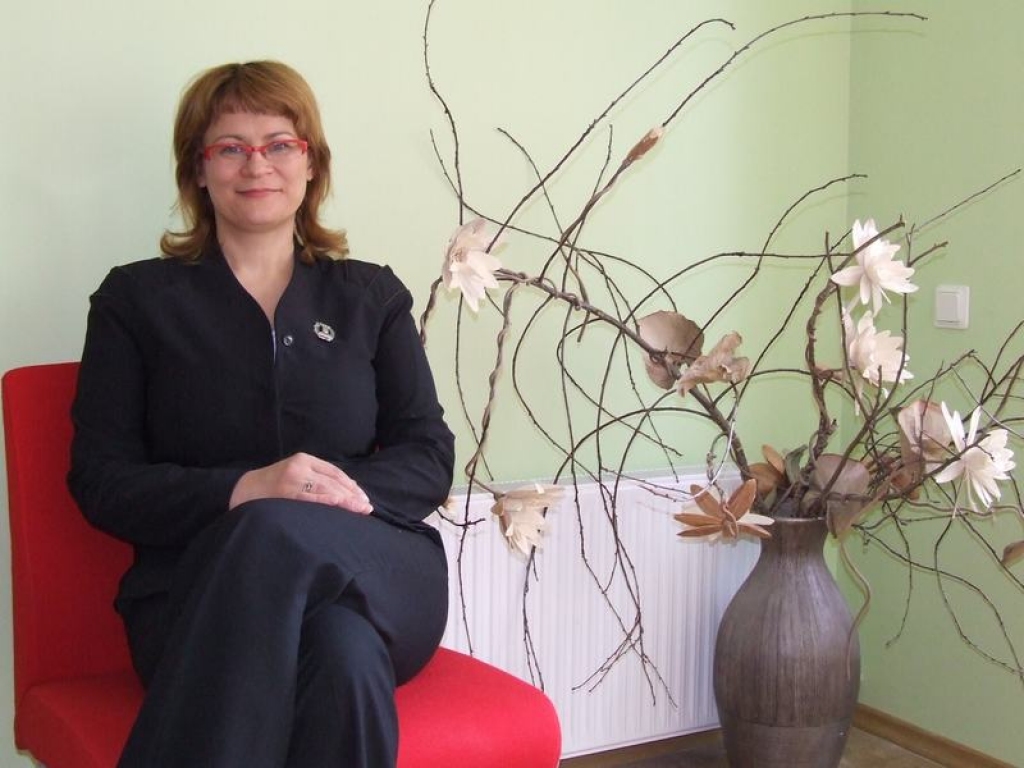 ĢIMENES PROFESIJA. Solvita Bērziņa advokātes profesiju izvēlējusies apzināti, jo šajā jomā strādājis arī viņas tēvs. 