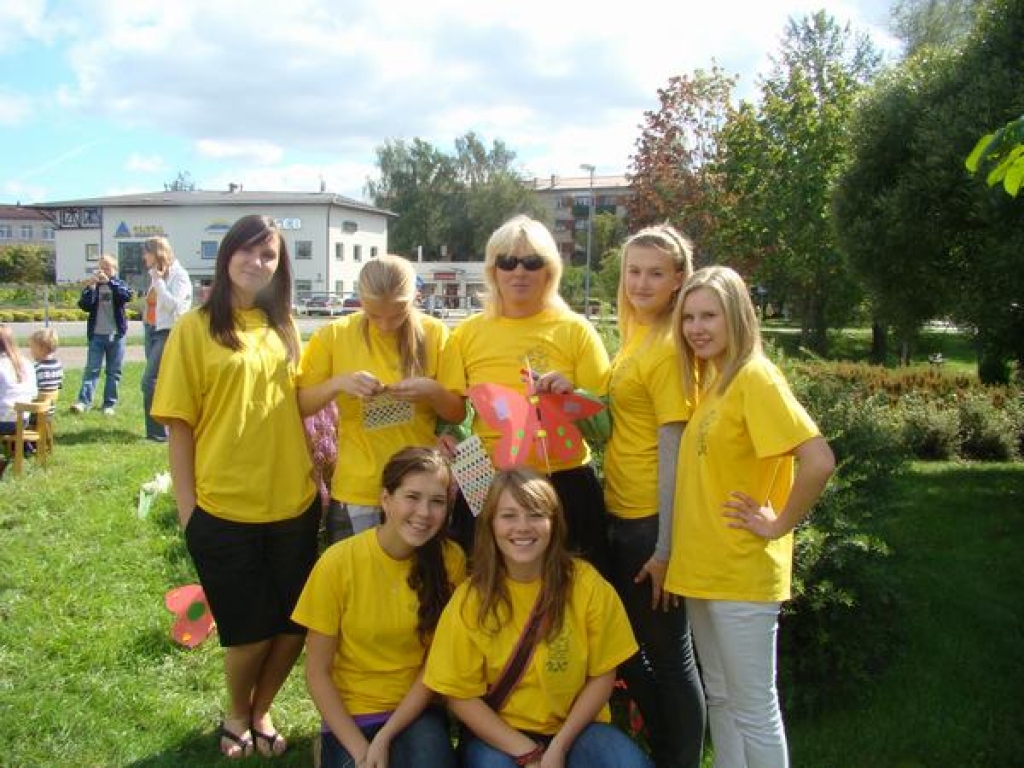 Gūt var dodot. Biedrības “Galaktika” jaunieši aicina visus palīdzēt tiem, kam grūtāk.