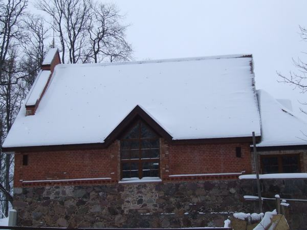 Uz veciem pamatiem top jauna baznīca. Vecbebru katoļu draudzes dievnamā būs vietas ap 50 ticīgo.