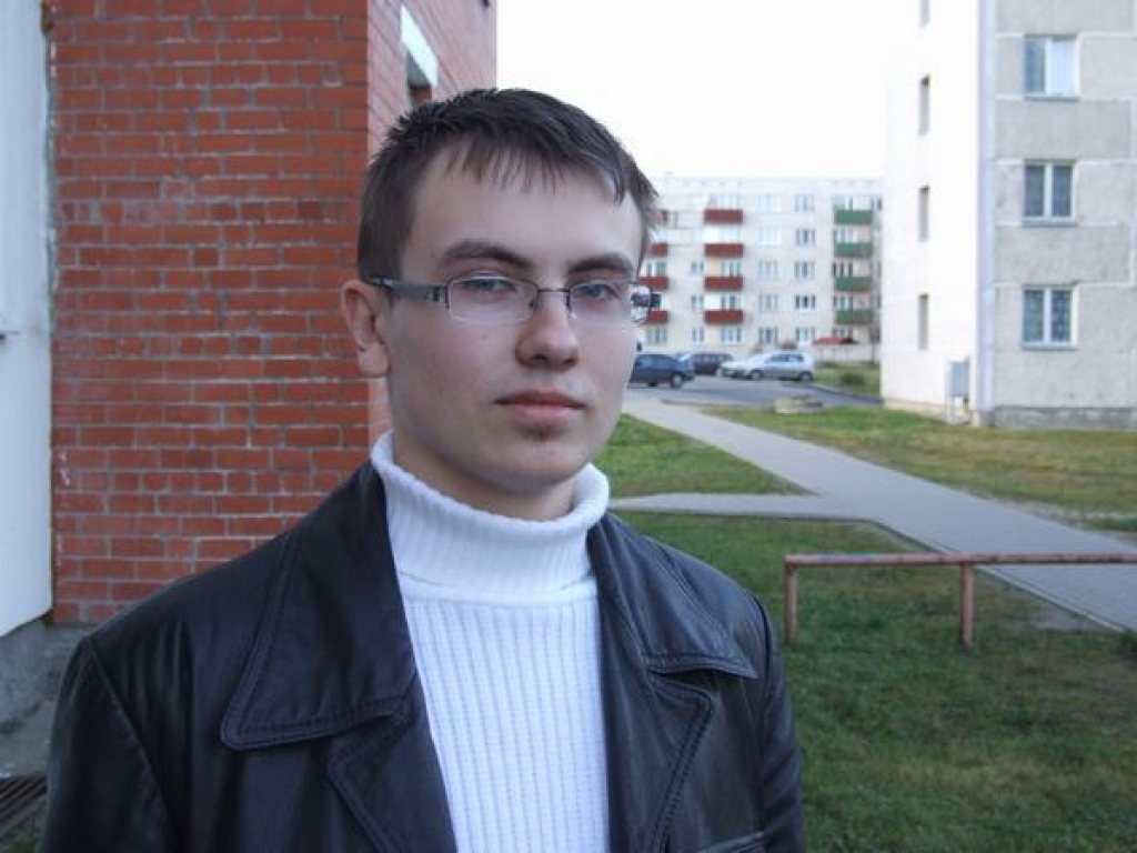 Klausītāju priekam. Aizkrauklietim Maksimam Jurinam ir sava radiostacija.