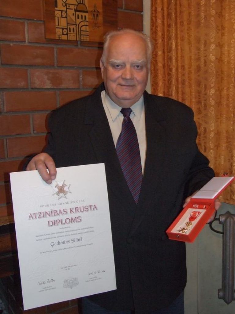 VALSTS NOVĒRTĒTS. Ģedimins Siliņš nule kļuvis par Atzinības krusta virsnieku.    
