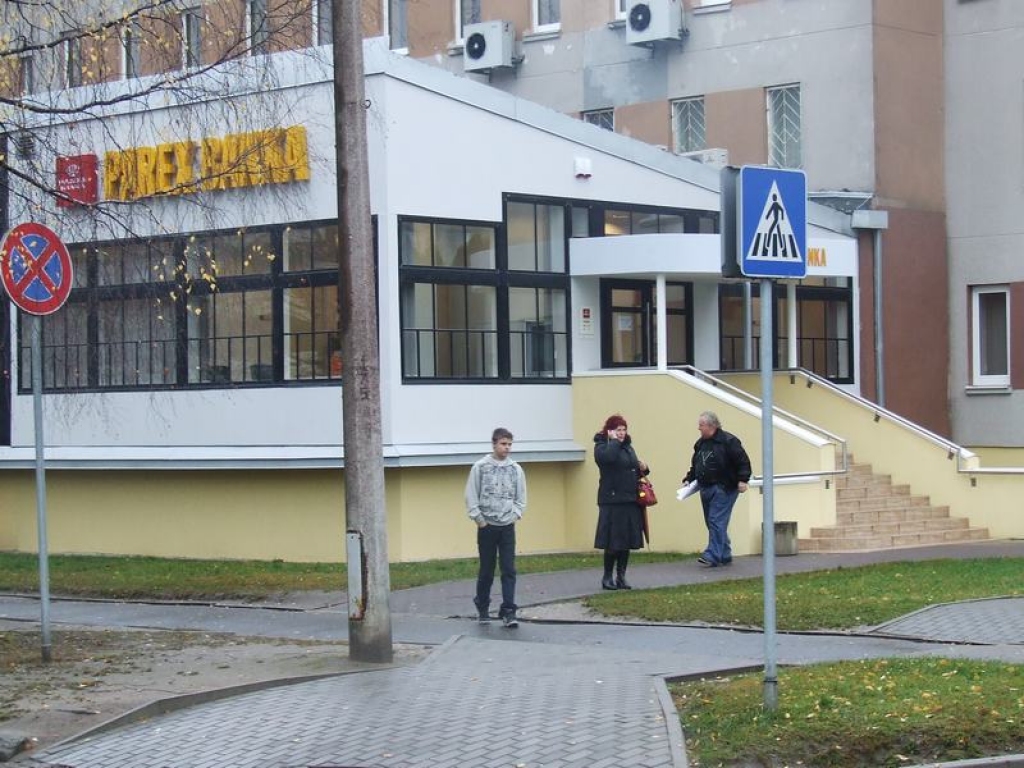 VISS MIERĪGI. “Parex bankas” filiāle strādā, kā ierasts.