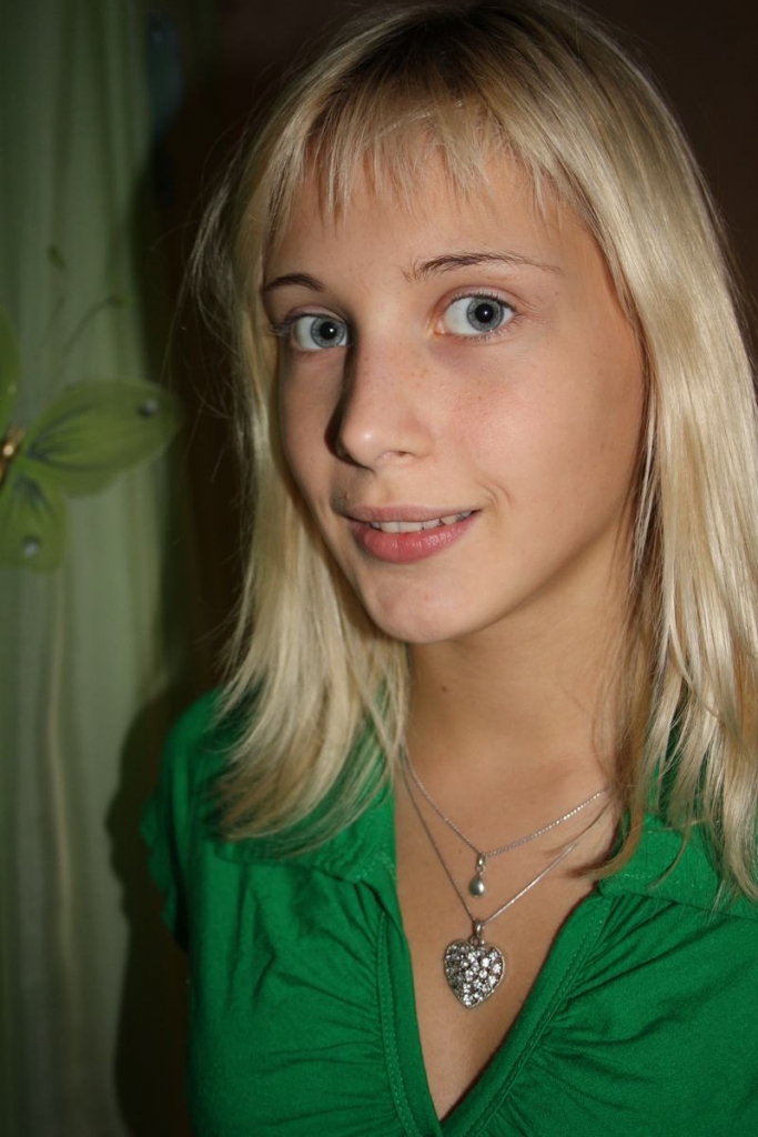 ESEJA VELTĪTA BRĀLIM. Neretas vidusskolas 10. klases skolnieces Dairas Silavas autoritāte ir brālis Kaspars. 