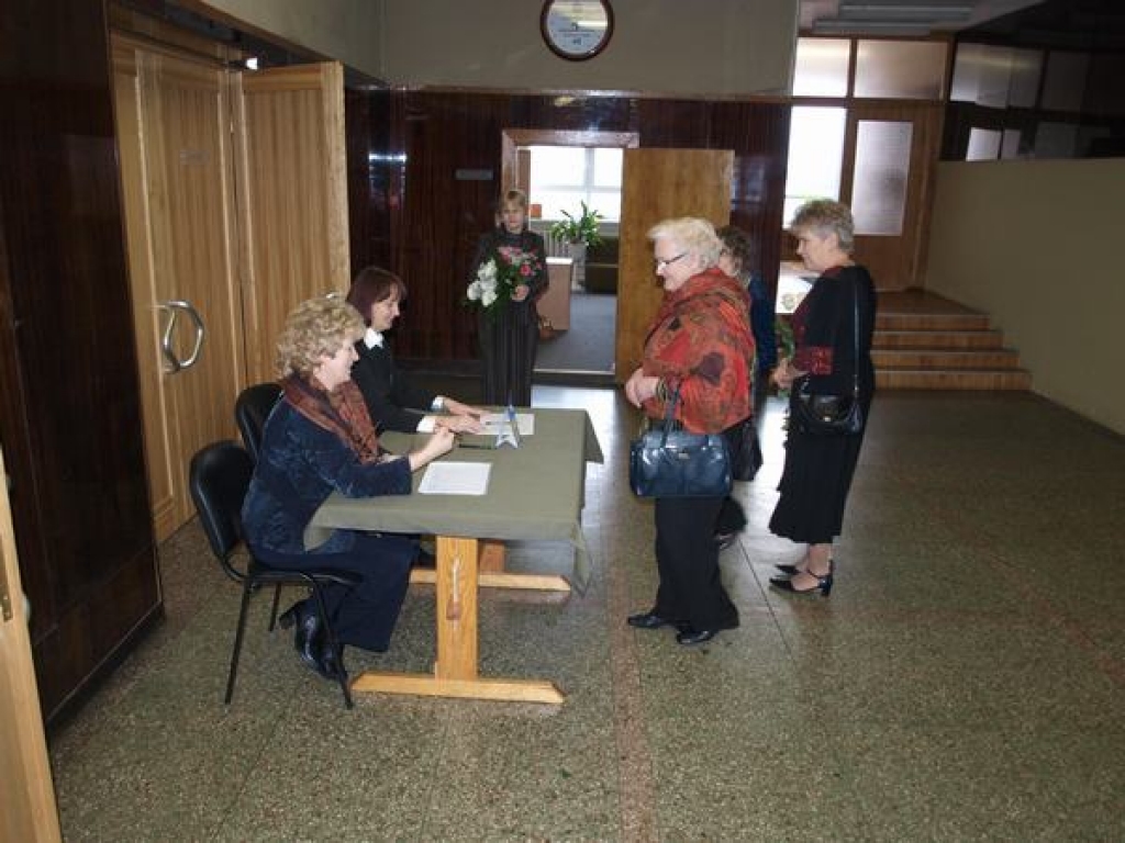 Šodien Aizkraukles pilsētas kultūras namā godināja cilvēkus, kurus titulam “Labā zvaigzne” ieteikuši viņu paziņas, draugi, darbabiedri, kaimiņi. Šogad pretendentu bija daudz vairāk nekā iepriekšējos gados — 36 personas un viens kolektīvs...
Autors: Indulis Burka