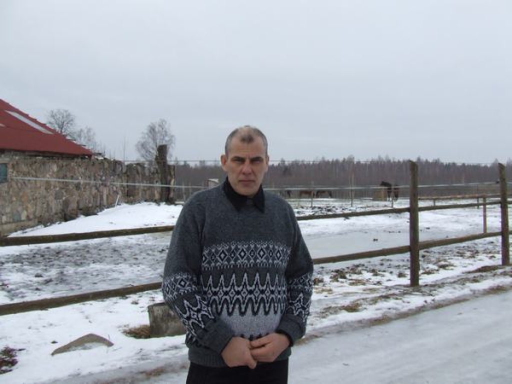 Ideju nekad netrūkst. Beverīns Baumanis — Baums pie “Krēsliņu” zirgu aploka.