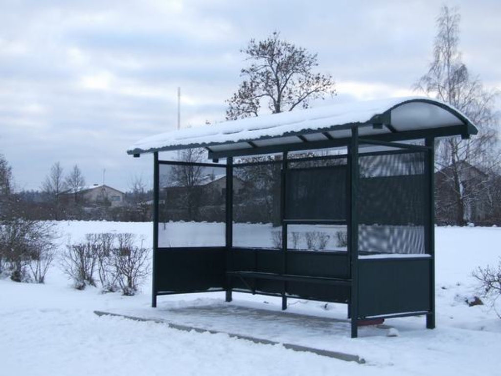 Vajadzīga. Pieturvieta braucēju ērtībām, tāda pati kā Aizkrauklē.