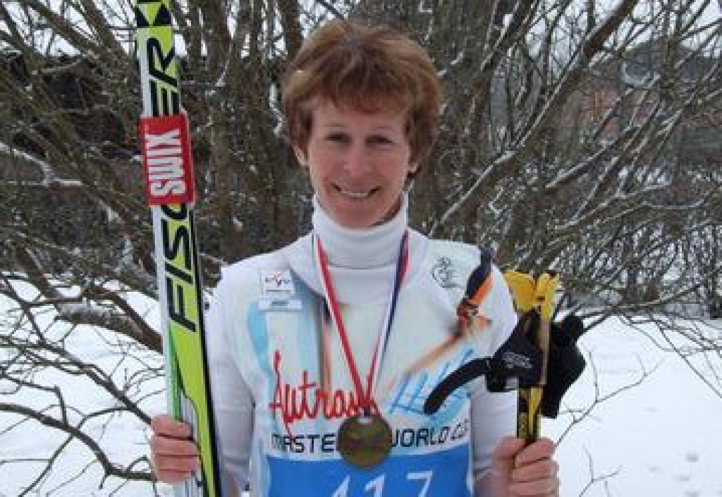 Medaļniece. Ineta Kravale ar Francijā izcīnīto bronzas godalgu. 