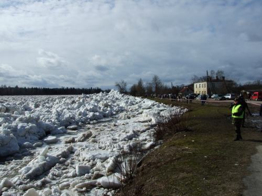 Ledus iešana Pļaviņās 2007. gada martā.
Autors: Foto no 