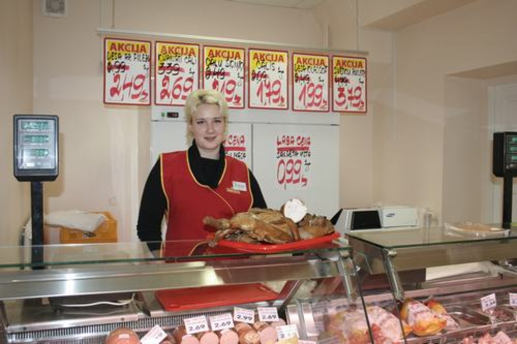 Aizkrauklē šī ir jau otrā a. s. “Ķekavas broileri” tirdzniecības vieta — pirmo atvēra pērn Aizkraukles tirgū. Veikala vadītāja ir Diāna Kalniņa.
