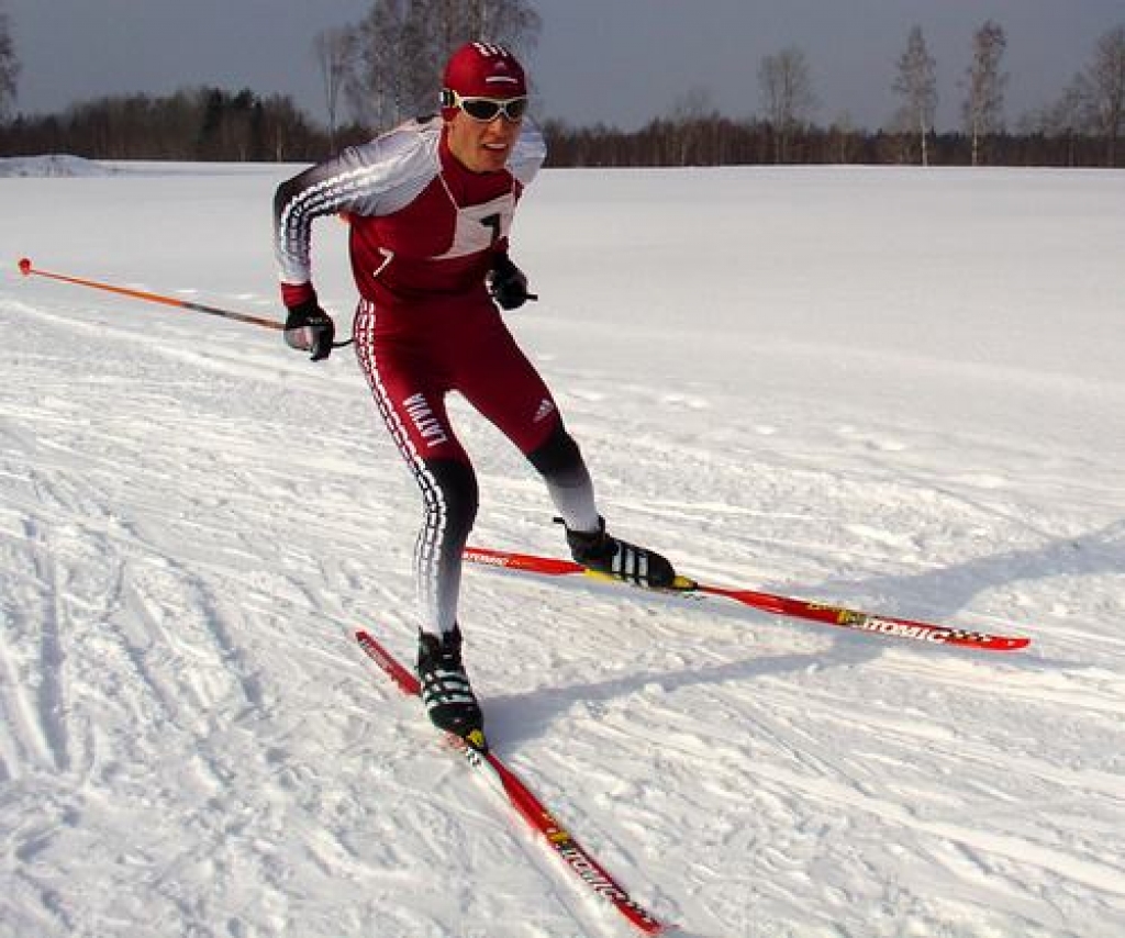 Latvijas čempions. Valts Eiduks Oļegu Maļuhinu apsteidza par 4,21 minūti.   