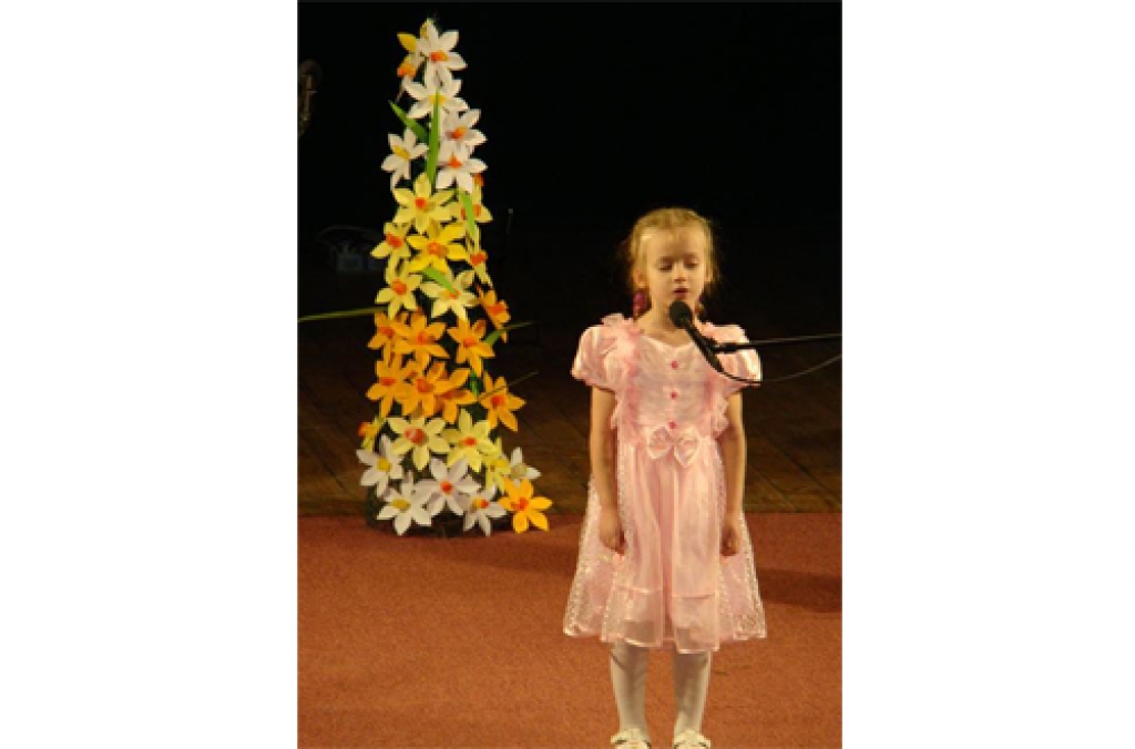 “Cālēns” ar skanīgo balsi. Titula Aizkraukles rajona “Cālis 2009” ieguvēja Linda Bizūne.