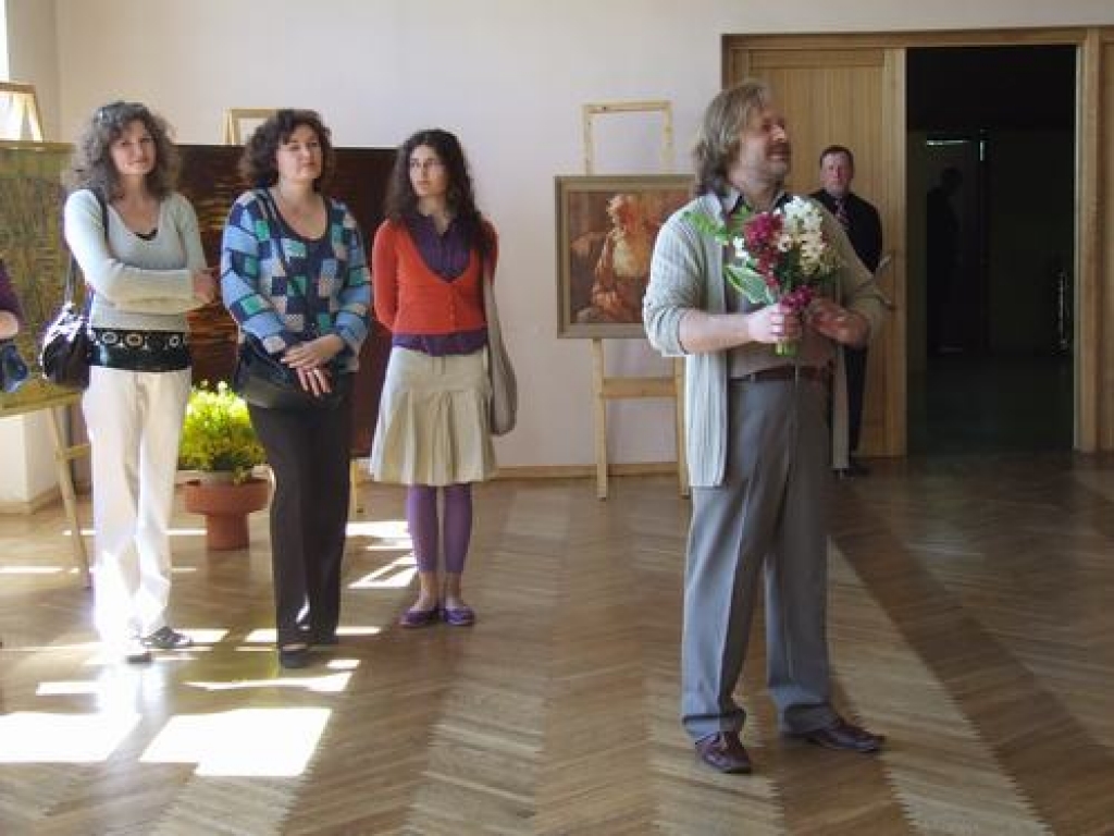 Ģimenes diena Aizkrauklē sākās ar mākslinieka Anatolija Zelča gleznu izstādes atklāšanu Aizkraukles pilsētas kultūras namā, pēc tam „Kalna Ziedu” muzejā notika dziedošo ģimeņu festivāls „Skani, Daugava, skani”, bet Aizkraukles pilsētas...
Autors: Sarmīte Drapāne