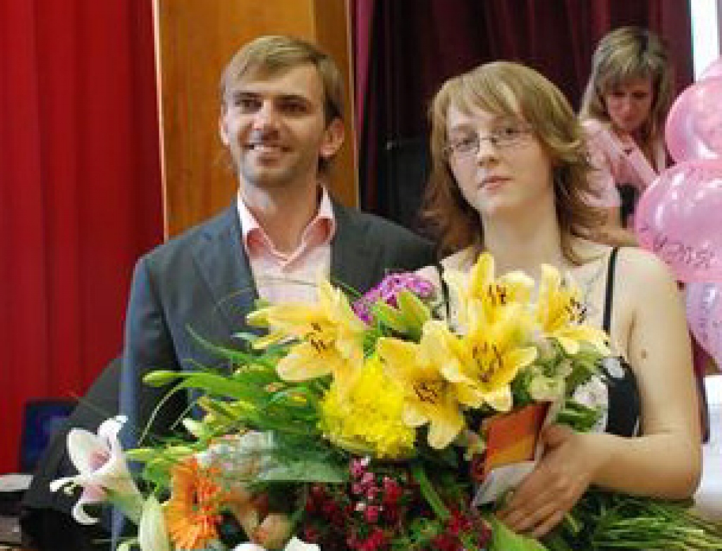 Nopelnīta stipendija. Santa Ķervese un mecenāta dēls Linards Lapa.