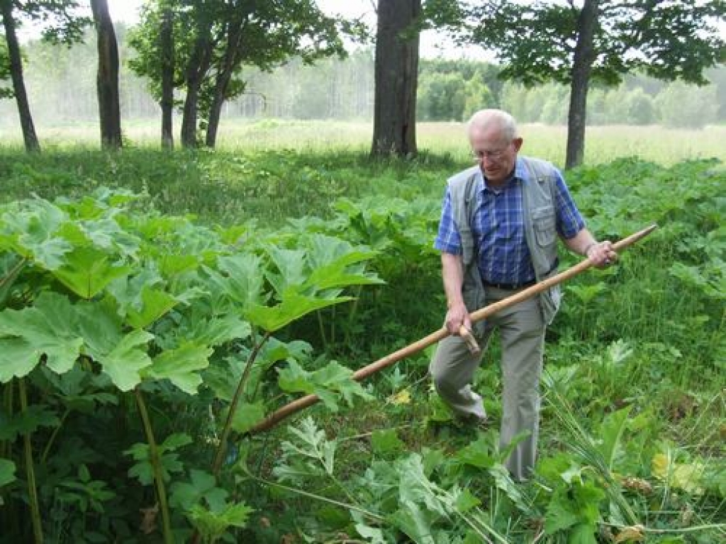 Ar “ieroci” rokās. Jūlijs Treiģis ar latvāni cīnās saviem spēkiem.