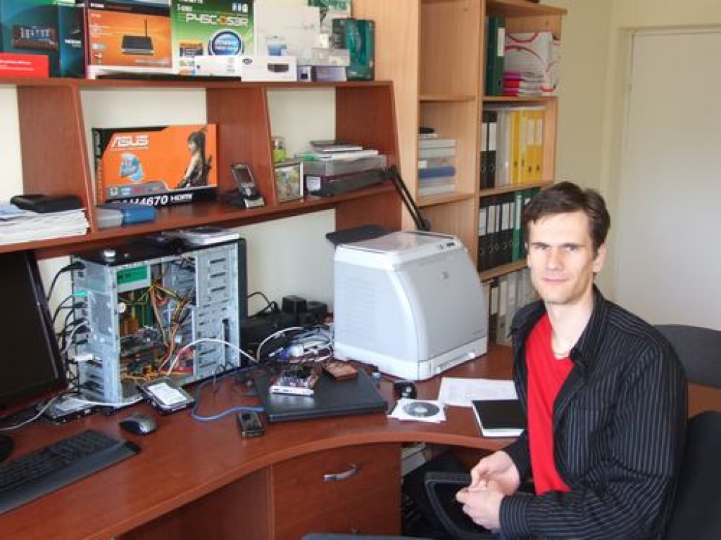 Meistars ar pieredzi. IK “O.A.K.” meistars Armands Ķezberis savā arodā strādā jau divpadsmit gadu. 