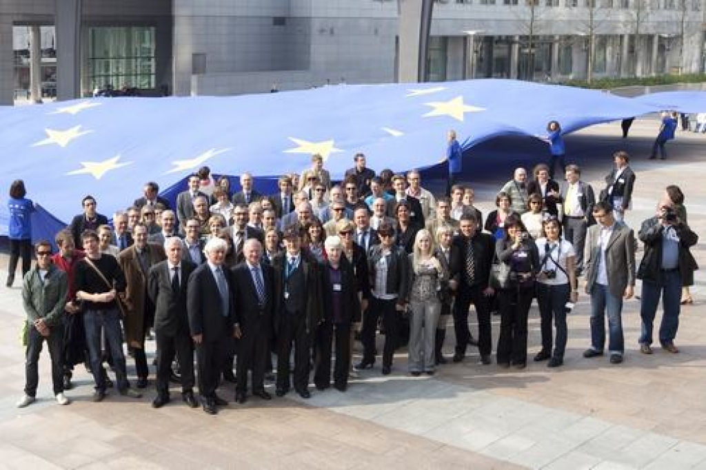 Kopā ar kolēģiem. Reģionālo mediju pārstāvji Briselē divas dienas diskutēja par labāku sadarbību ar Eiropas Parlamentu. 