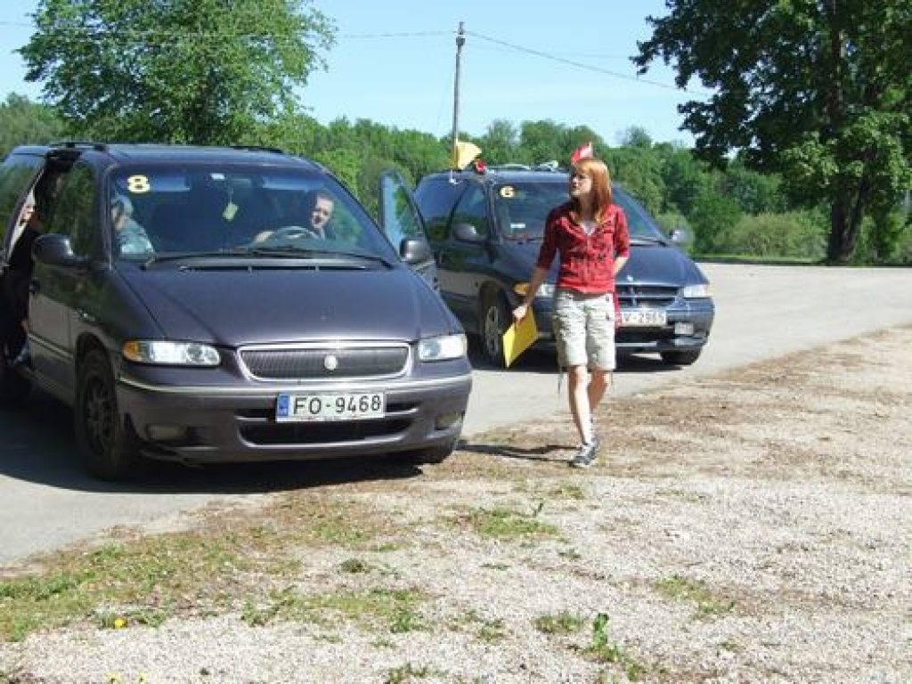 Kur tas kontrolpunkts noslēpts? “Lielā pasaku rallija” dalībnieka, rīdzinieka Elmāra Jumiķa komanda Koknesē ieradās viena no pirmajām.
