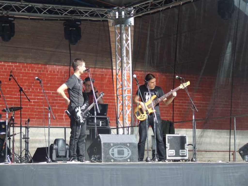 Sestdien Kokneses parka estrādē notika jauno mūziķu festivāls  “New Musician Festival 2009