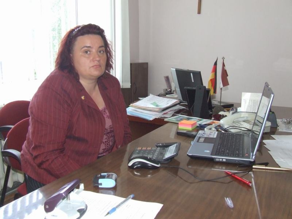 GROŽU TURĒTĀJA. Aizkraukles slimnīcas valdes priekšsēdētāja Alīda Vāne.