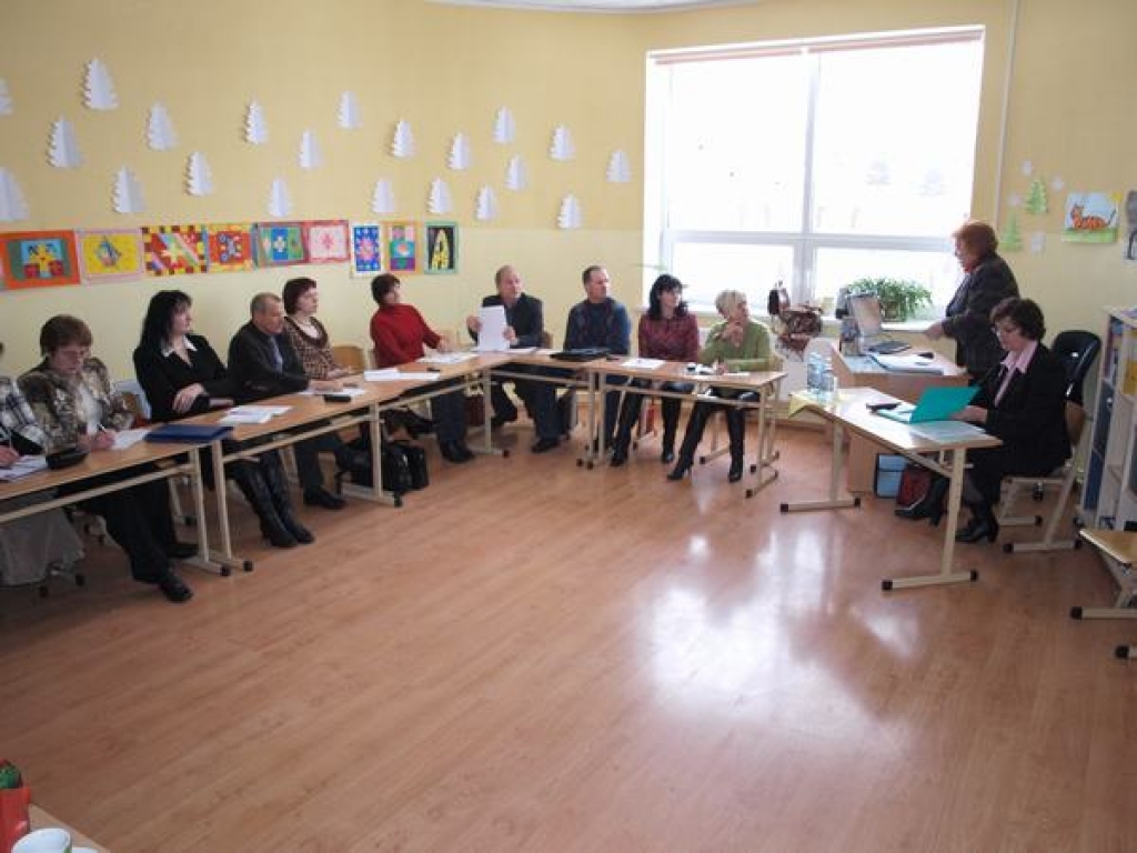 SĀKAS DISKUSIJA. No labās: Ruta Krūkle un Ilze Ostrovska.