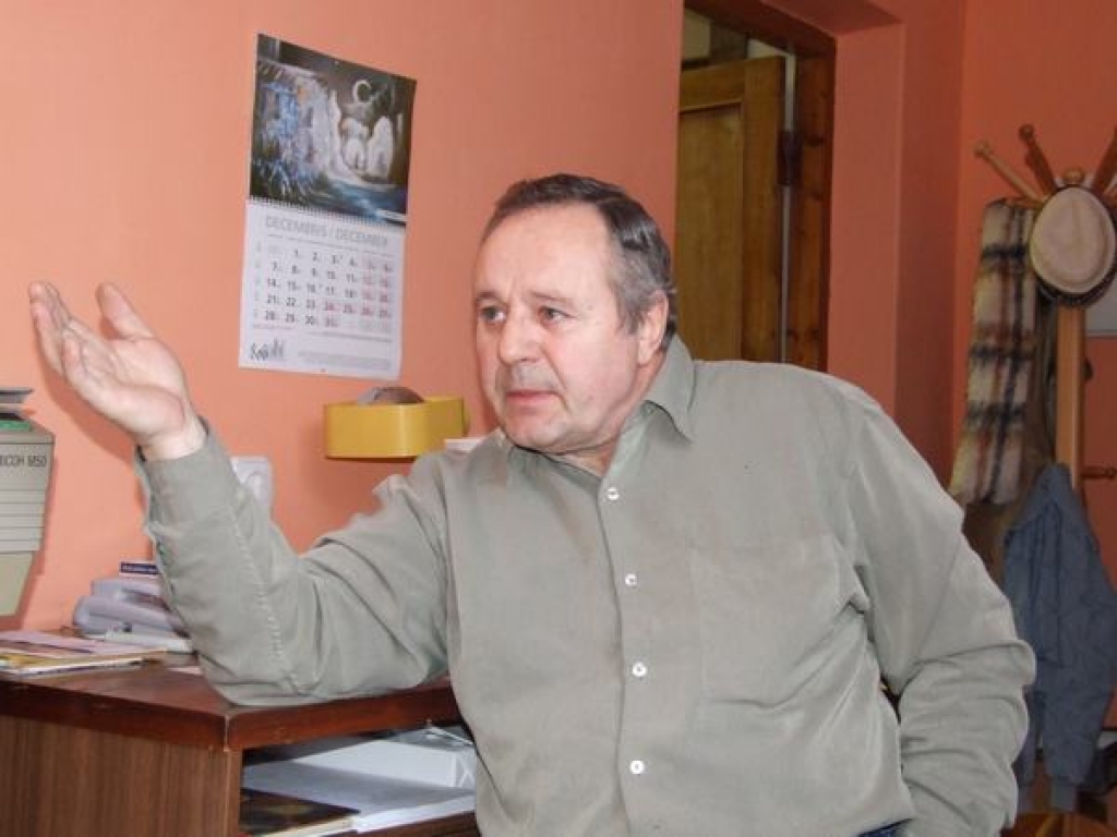 SIRDSLIETA. Vilnim Gravam gaismošana ir sirdslieta. Šim darbam viņš velta daudzas stundas, cenšoties visu izdarīt perfekti un samaksu par to neprasot.  