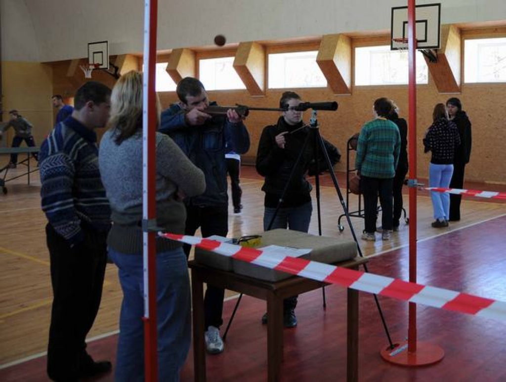 Pēc aktīvas darbošanās Lielajā talkā Mazzalves pagasta sporta hallē pulcējās sporta cienītāji, lai sacenstos tradicionālajās atklātajās Mazzalves pagasta meistarsacīkstēs. Šoreiz tika noskaidroti labākie dambretē, galda tenisā, šaušanā ar...