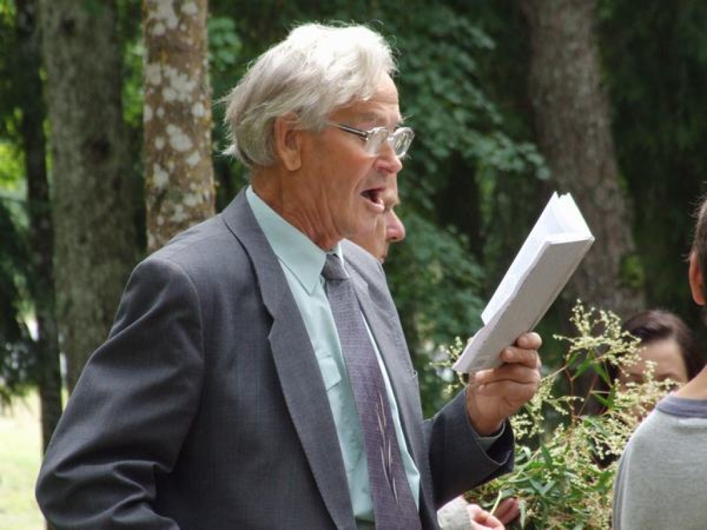 Kā no autora mutes. Tālis Zālītis daudzus no Jāņa Jaunsudrabiņa dzejoļiem zina arī no galvas.