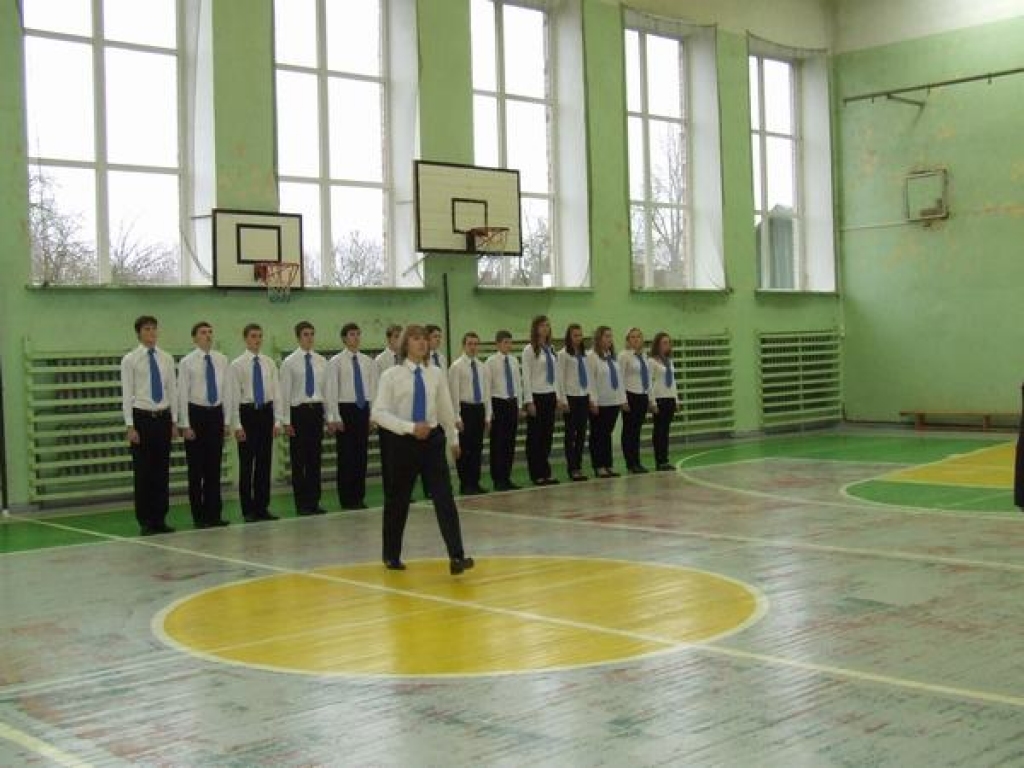 Lāčplēša dienās Pļaviņu novada ģimnāzijā notika ierindas skates 9. līdz 12. klašu skolēniem. Skolēnu veikumu vērtēja kompenta žūrija, kura sastāvā bija arī bijušais Nacionālo bruņoto spēku komandieris, atvaļinātais pulkvedis Juris Dalbiņš....
Autors: Sandra Pumpure