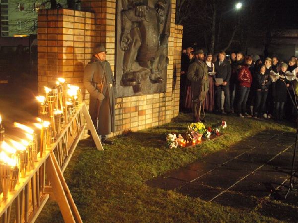 Lāčplēša dienas piemiņas pasākums veltīts Latviešu karavīriem Aizkrauklē.
Autors: Indulis Burka