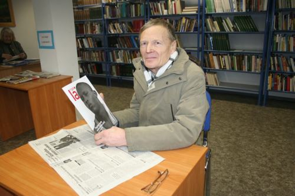 Aizkraukles pilsētas bibliotēkai dāvināto žurnālu “Rīgas Laiks” iecienījis arī Andrejs Jēkabsons, kurš bibliotēkā iegriežas ik dienu un ir liels šī izdevuma cienītājs. Žurnāls vēl ir lasītavā, bet drīz to dāvinās Kokneses pagasta bibliotēkai.