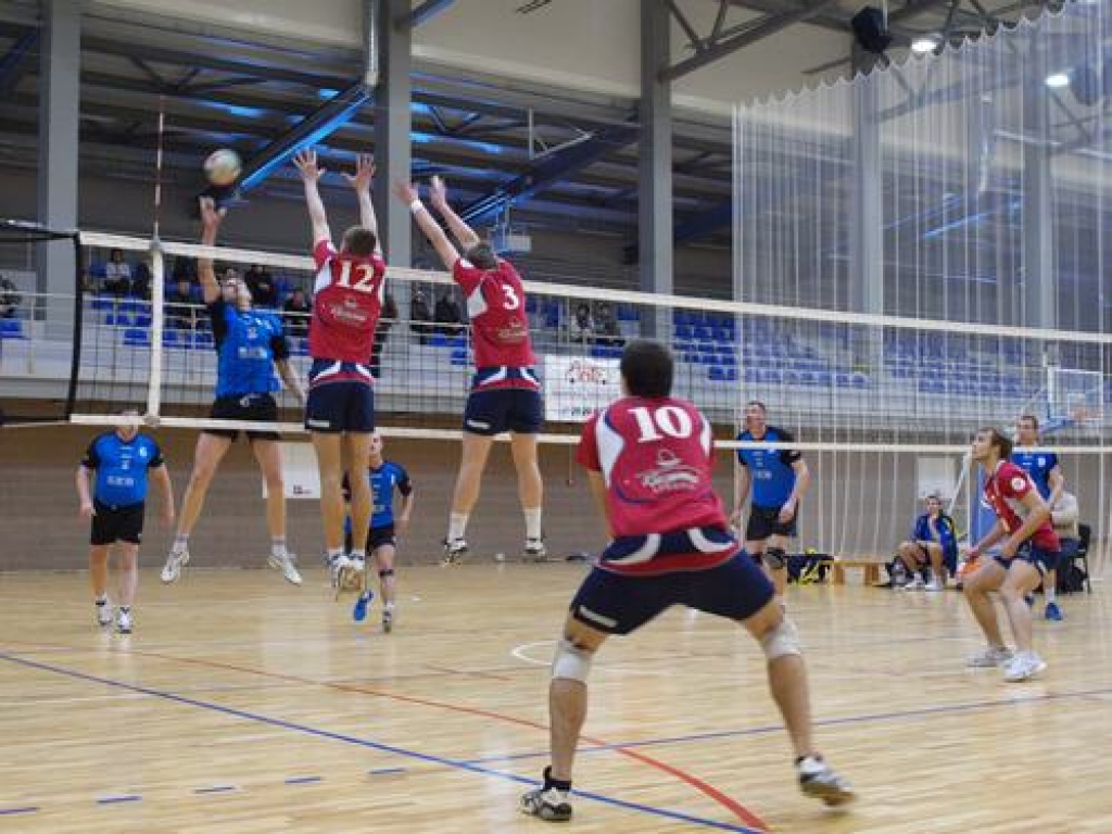 Noslēgumam tuvojas 1. līgas volejbola čempionāts. Sestdien Aizkraukles novada ģimnāzijas sporta hallē notika pusfināla pēdējā cīņa.
Autors: Līga Patmalniece