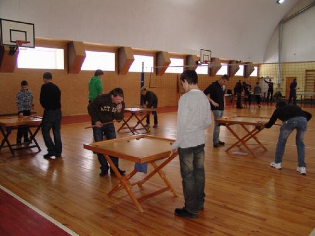 Mazzalves pagasta aktīvo jauniešu grupa 12. martā aicināja pārējo Neretas novada jauniešus Ērberģes sporta hallē uz sporta spēļu dienu. Sacensību programmā bija gan galda teniss, gan novuss, gan šautriņu mešana, gan volejbols, gan arī...