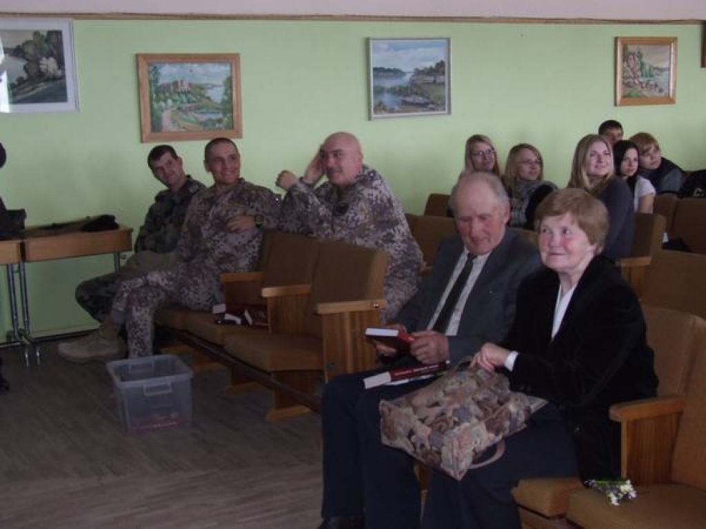Izcilajam Latvijas armijas ģenerālim, mūsu novadniekam Andrejam Auzānam šajās dienās atzīmējām 140. dzimšanas dienu. Jubilejas atceres pasākums šoreiz notika Pļaviņu novada ģimnāzijā, kur ar jauniešiem tikās ģenerāļa tuvinieki, Latvijas...
Autors: Sandra Pumpure