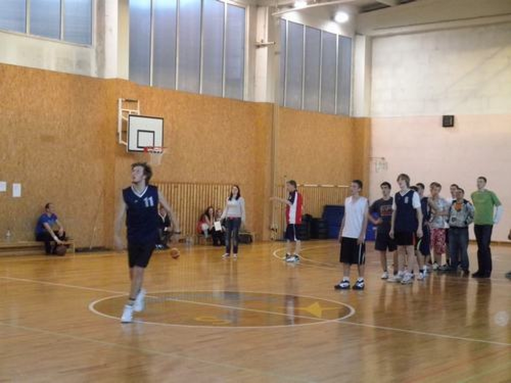 Jaunjelgavas vidusskolas sporta zālē pirmo reizi notika nakts strītbola sacensības un strītbola sezonas atklāšana. Tās sākās pulksten 20 un noslēdzās pēc pusnakts. Sacensībās piedalījās piecas komandas no Jaunjelgavas. Pirmo vietu ieguva...