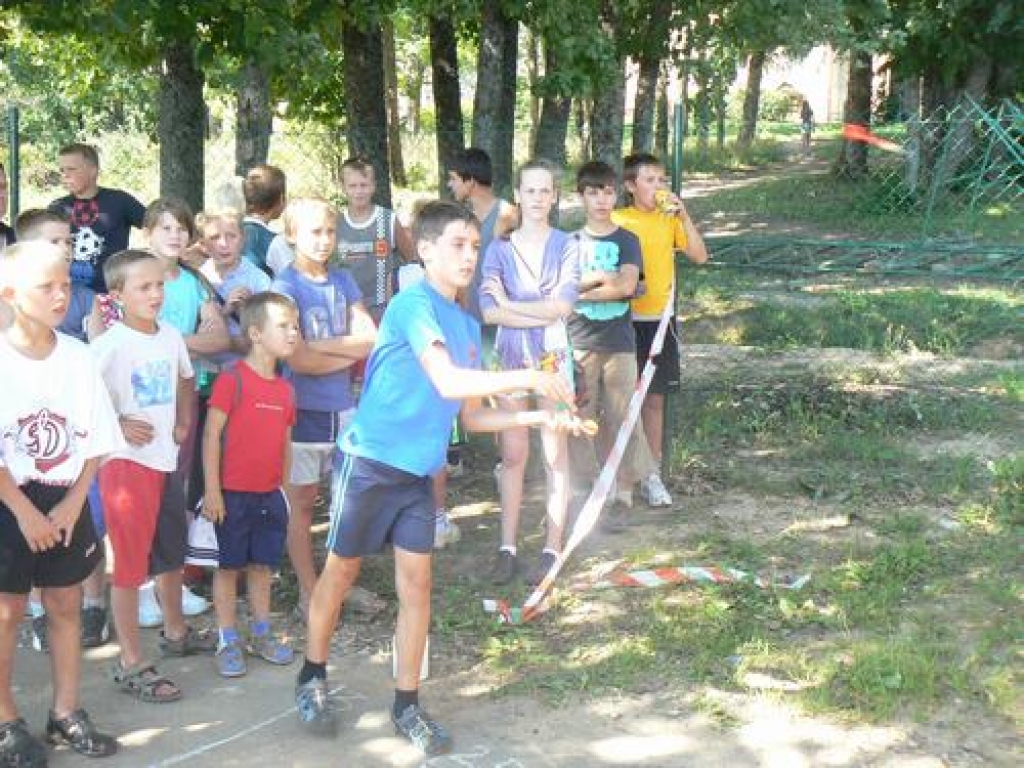 Vasara Vecbebros noslēdzās ar sporta svētkiem. Šogad tie notika jau 49. reizi. Vispopulārākais todien bija volejbols, jo šajā sportaveidā sacentās 14 komandu! Notika sacensības arī dažādos jautros veidos — bērniem čību, bet pieaugušajiem —...