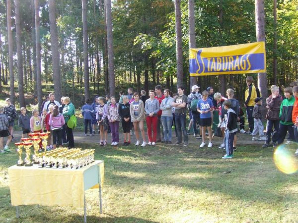Aiviekstes pagasta sporta bāzē 