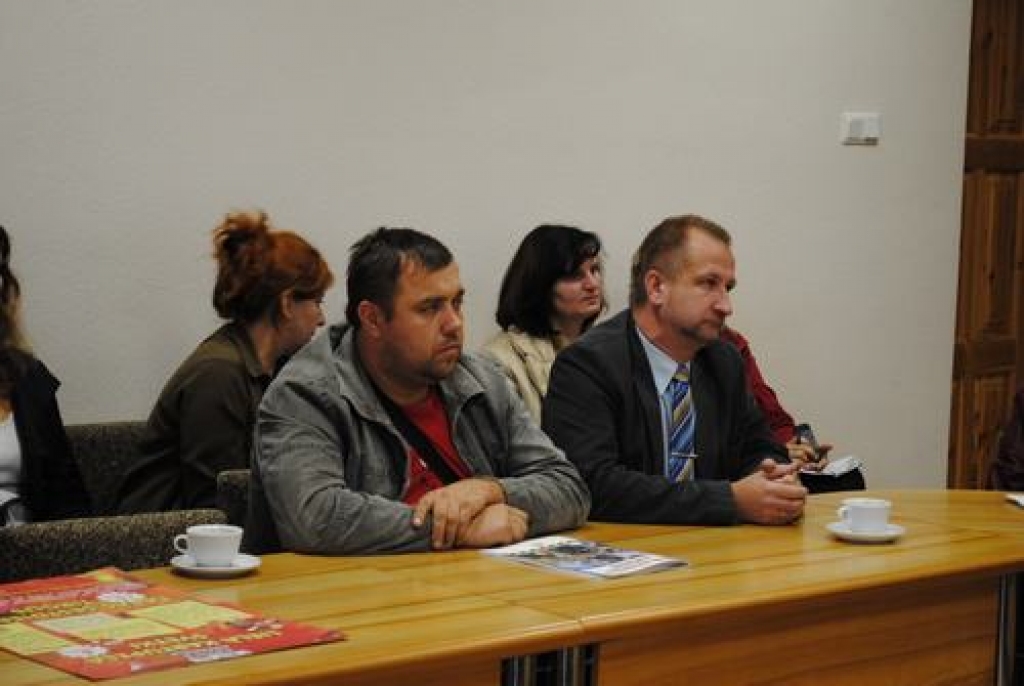 Aizkraukles novada pašvaldības sēžu zālē kārtējās uzņēmēju brokastīs tikās vairāk dalībnieku nekā parasti. Aizkraukles novada pašvaldības pārstāve Ilona Kāgane pastāstīja par uzņēmēju sporta svētkiem sadraudzības pilsētā Biržos,...
Autors: Guna Mikasenoka
