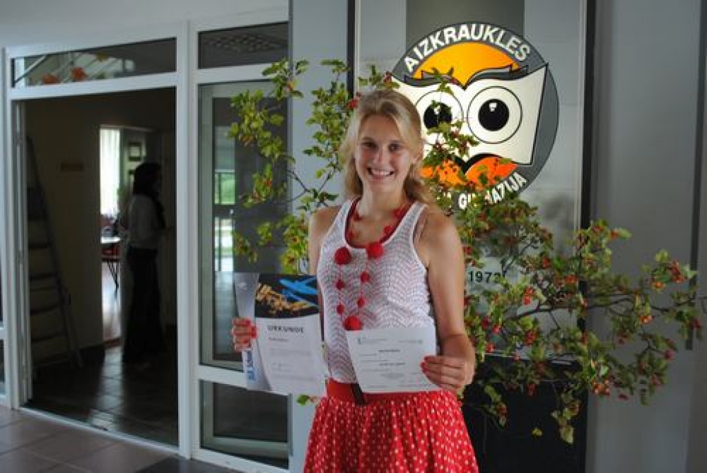 Iespēja uzvarēt! Aizkraukles novada ģimnāzijas 12. klases skolniece Paula Elksne Rīgā ALTA konferencē uzzinās sava darba “Ieklausies Zemgalē!” vērtējumu.