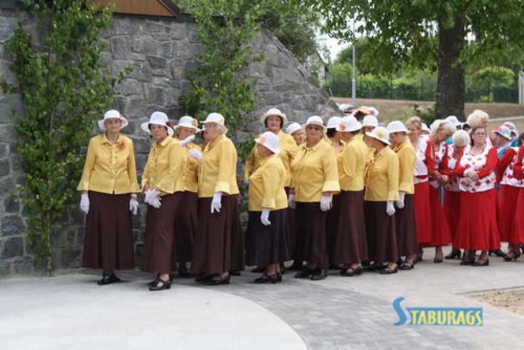 Jaunjelgavā, nupat uzceltajā Liepu parka estrādē, nedēļas nogalē notika dāmu deju kolektīvu sadancis —  “Jasmīnziedu skurbumā”. Tajā piedalījās dāmu deju kolektīvi no Jaunjelgavas, Aizkraukles, Kokneses, Ķeguma, Līvāniem, Ērgļiem, Sēlpils,...
Autors: Jānis Ozoliņš