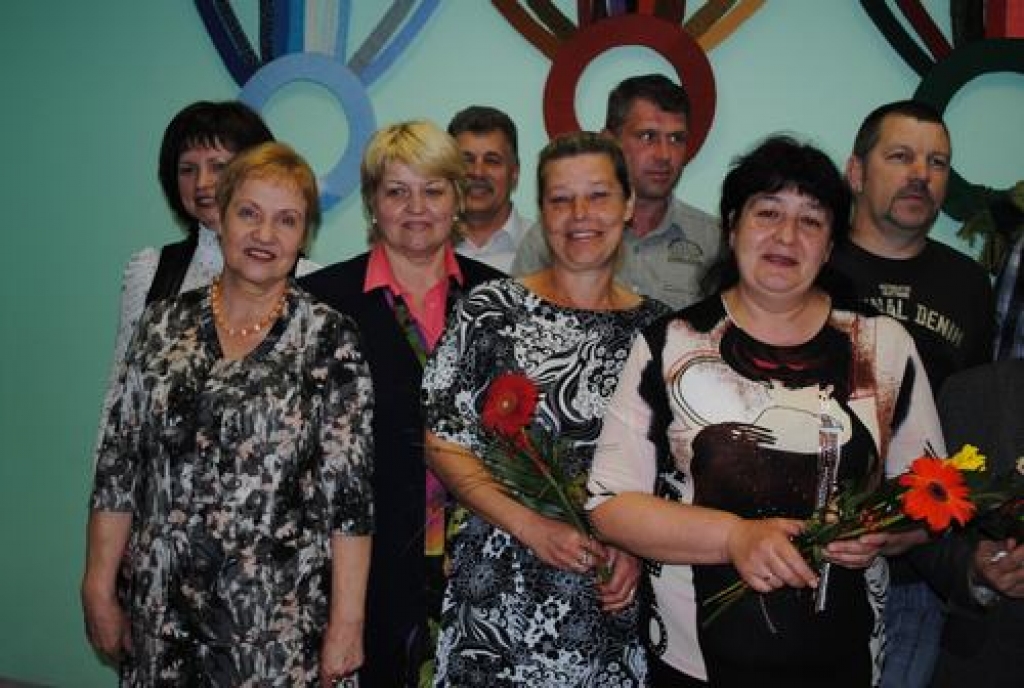 Latvijas Sarkanā Krusta un Aizkraukles novada pašvaldības pārstāvji sociālā dienesta telpās godināja Aizkraukles novada donorus. Viņiem pasniedza Goda donoru apliecības.
Autors: Guna Mikasenoka