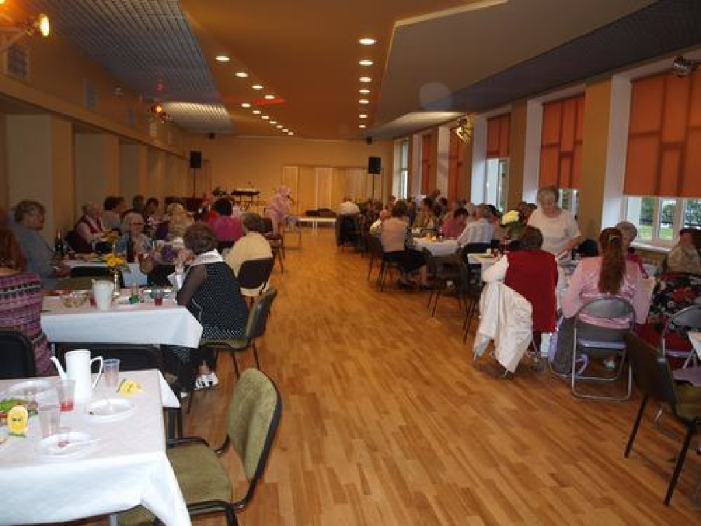 Aizkraukles novada kultūras namā Aizkraukles novada pensionāru biedrība 24. augustā svinēja savas darbības 10 gadu jubileju. Aizkraukliešus sveica viesi no kaimiņu novadu pensionāru biedrībām, bija ieradušies arī Ķeguma pensionāru...
Autors: Guna Mikasenoka