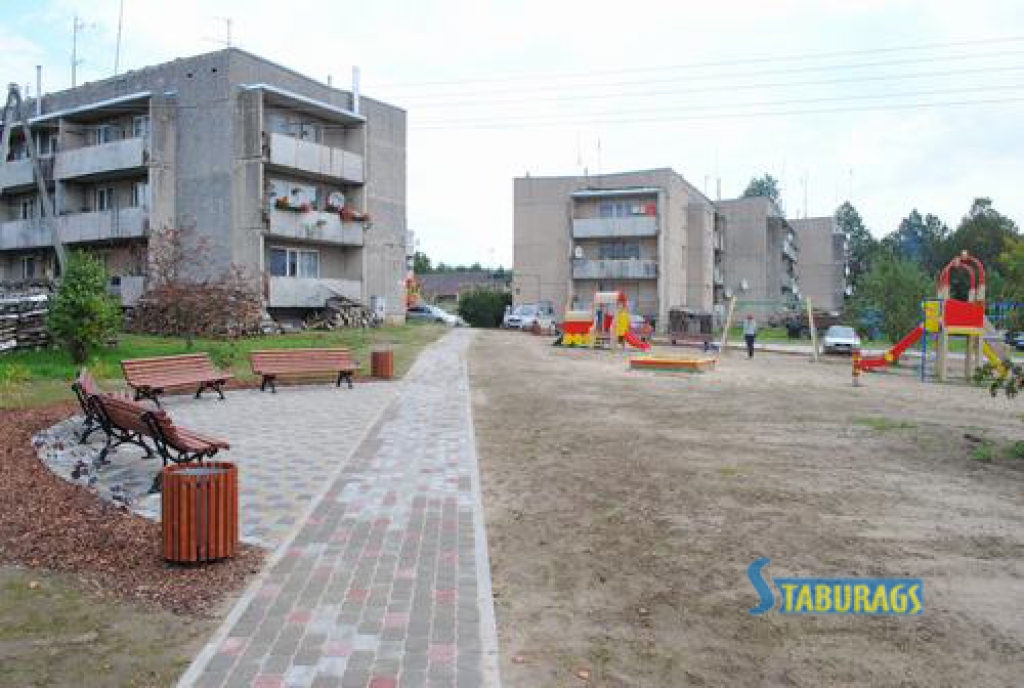 Pabeigti Seces pagasta centra labiekārtošanas darbi, ko finansēja Eiropas Lauksaimniecības fonds lauku attīstībai un Jaunjelgavas novada dome. Saistībā ar šo projektu paplašināti un nobruģēti stāvlaukumi līdzās pagasta pārvaldei un...
Autors: Sandra Pumpure