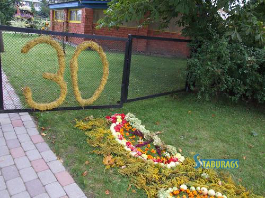Skrīveru novada bērnudārza “Sprīdītis” kolektīvs kopā ar draugiem un atbalstītājiem nedēļas nogalē svinēja 30 gadu jubileju. Bērnudārzā notika sporta diena, radošās darbnīcas, disko ceļojums kopā ar Ēriku Balodi, tikšanās ar bijušajiem...
