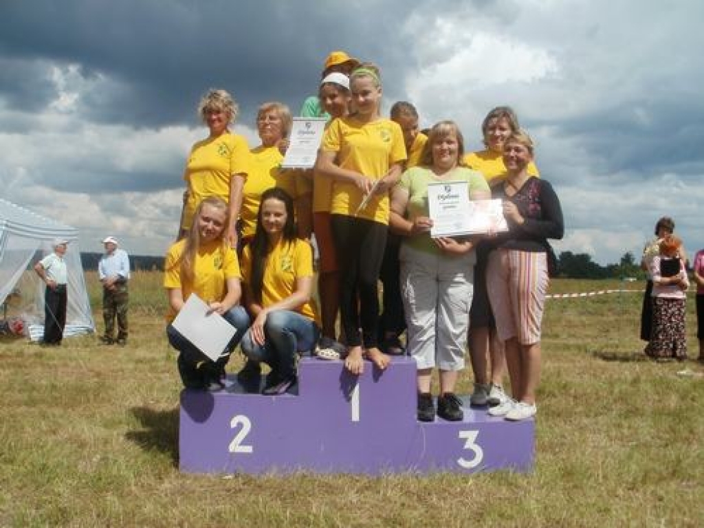 Pļaviņu novada meitenes. Pēc sacensībām patīkams nogurums un gandarījums. 
Autors: Sandris Stūris