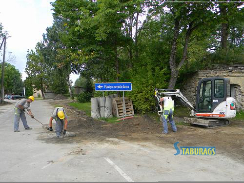 APJOMĪGI DARBI. Pēc pārbūves veco gaisvada līniju vairs nebūs.
Autors: Jāņa Peņģerota foto