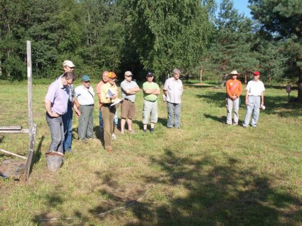Koknesē, čiekuru audzētavā “Ozolkalni”, sestdien notika mednieku kluba “Ķepainis” un Kokneses novada domes organizētās  sacensības medniekiem “Kokneses kauss 2013”. Sacensībās varēja piedalīties ikviens, kurš māk pareizi rīkoties ar...
Autors: Indulis Burka