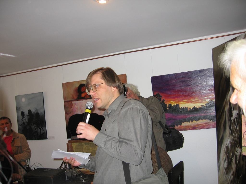 Dzejnieks Jānis Elsbergs vienā no dzejas cienītāju pasākumiem.
Autors: no “Staburaga” arhīva