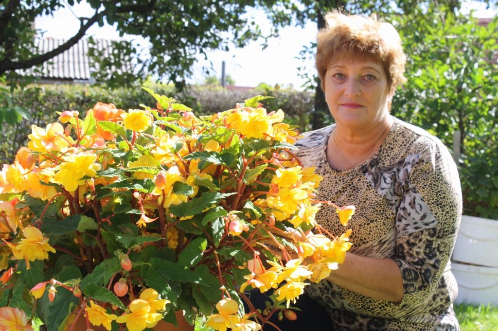 DĀRZĀ DARBU VĒL PIETIEK. Intas Ramonas piemājas dārziņā darāmā pietiks līdz vēlam rudenim. 
Autors: Evita Apiņa