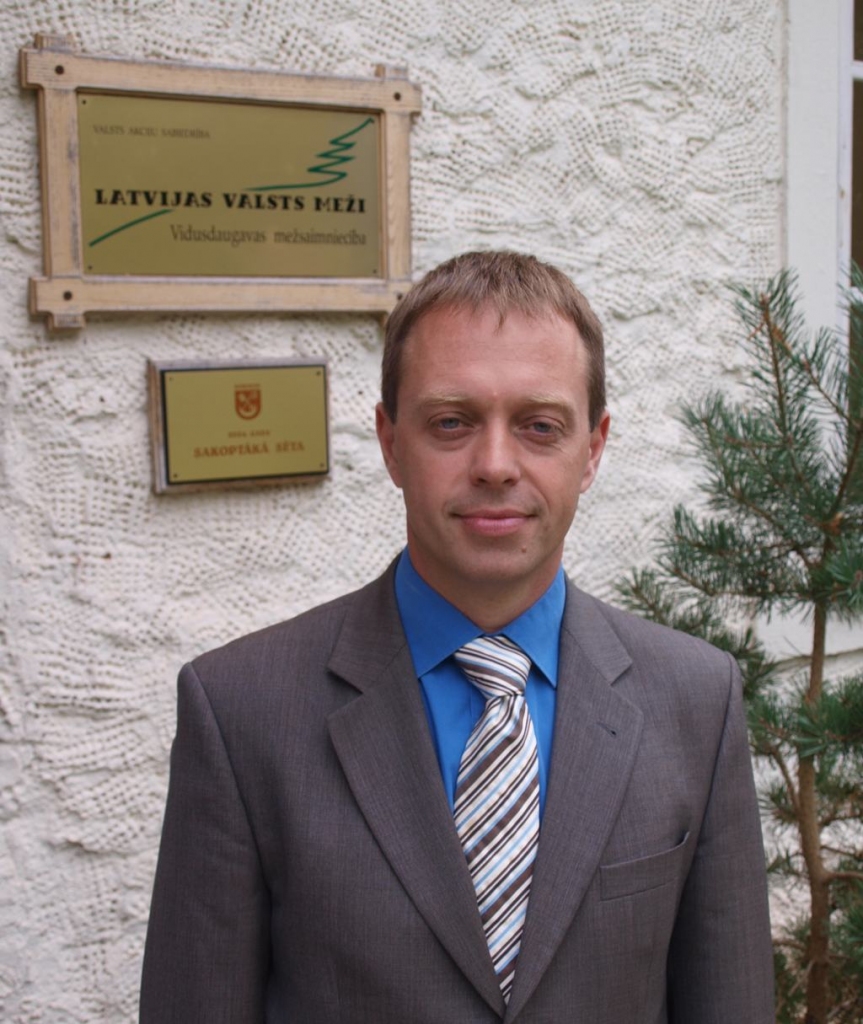 KATRU DIENU UZ RITEŅIEM. Aizkraukles novada domes deputāts Jānis Belickis dzīvo Sērenes pagastā, bet strādā  a. s. “Latvijas valsts meži” Vidusdaugavas mežsaimniecībā par izpilddirektoru. 
Autors: Indulis Burka